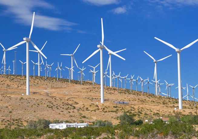 ‘Euro e Vento + Sole’. Il rapporto di APER per festeggiare il ‘Global Wind Day 2013’