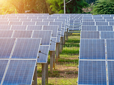 Fotovoltaico: più potenza ma meno impianti. Ecco i dati