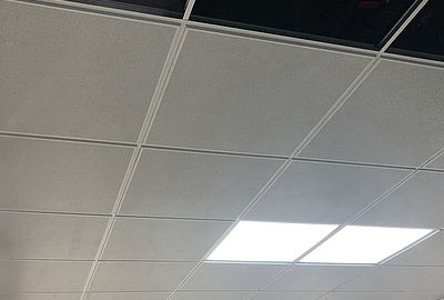 REHAU punta in alto con il nuovo soffitto radiante ispezionale 