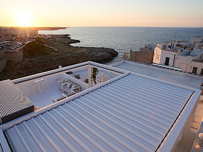 Dal terrazzo del San Michele Suite, l’incanto di Brera e Polignano a Mare