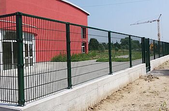 Betafence Italia - Recinzione Nylofor® City: ideale per i parchi pubblici