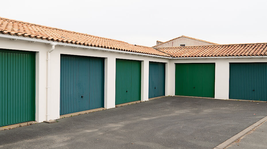 Immobiliare: facciamo il punto sui mercati di box e negozi