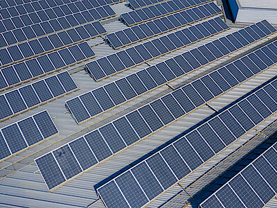 Fotovoltaico sui capannoni: quali benefici per le imprese?