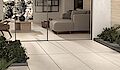 Unico pavimento e spazi flessibili con le piastrelle di Casalgrande Padana