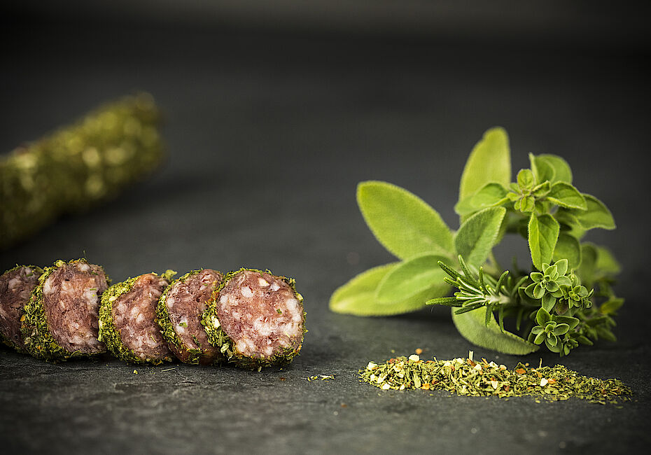 AlpenFein - Delizie dell'Alto Adige - Kaminwurz con crosta d'erbe